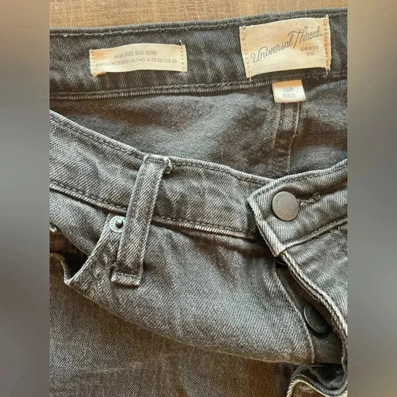 Universal Threads Faded Black High Rise Jeans - Picture 3 of 5